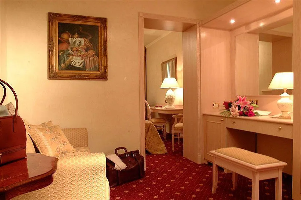 Hotel De Londres Римини