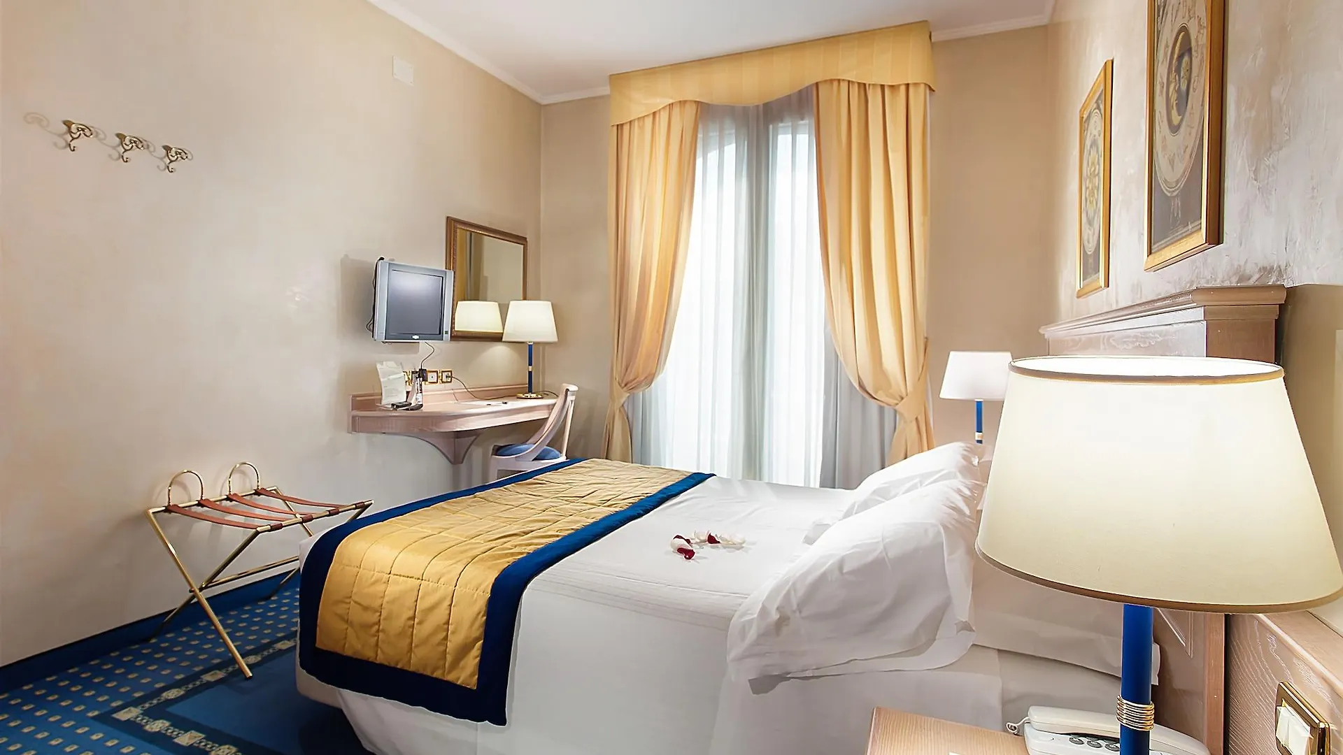 Hotel De Londres Римини 4*,  Италия
