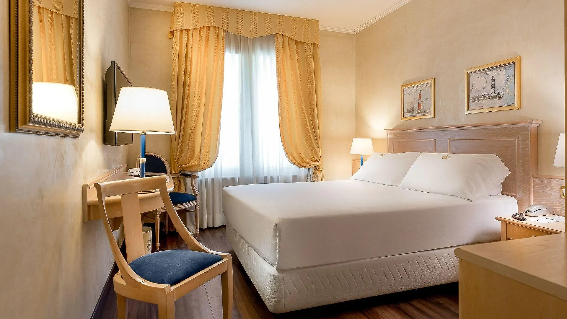 Hotel De Londres Римини Италия