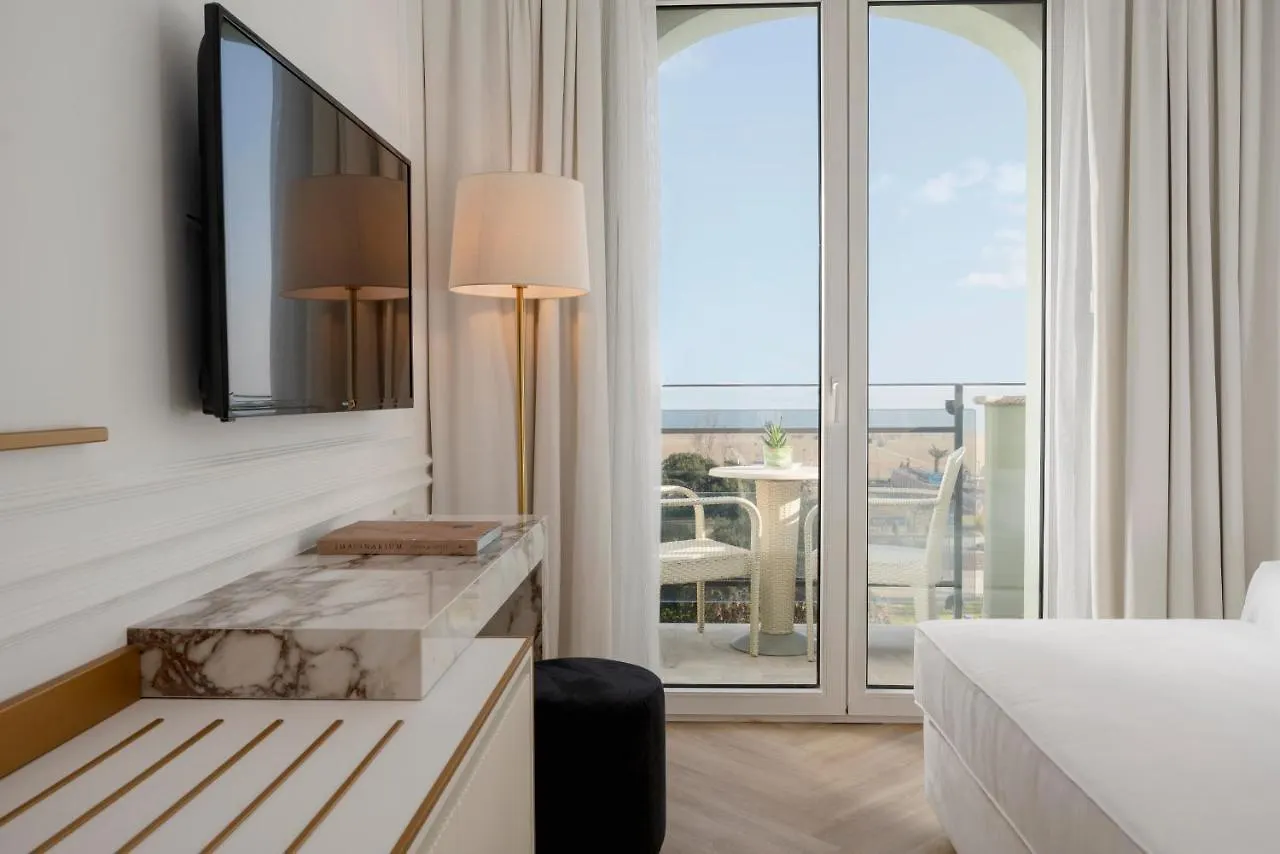 Hotel De Londres Римини