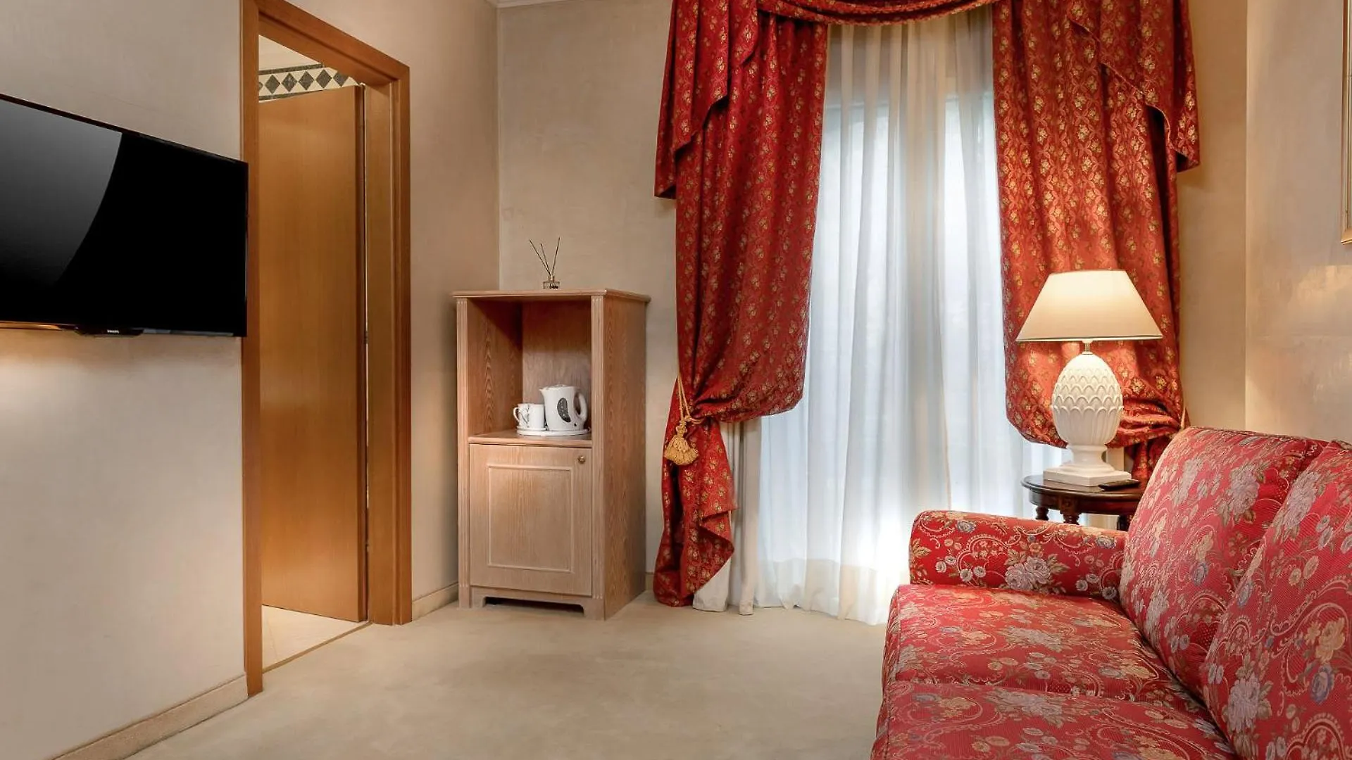 Hotel De Londres Римини 4*,