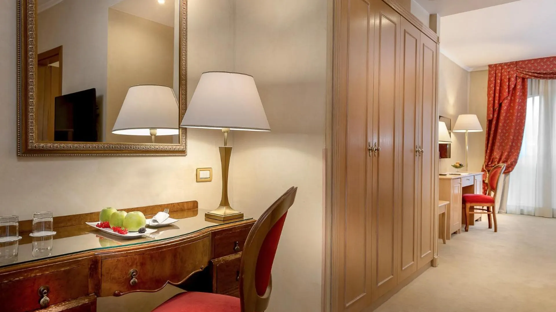Hotel De Londres Римини