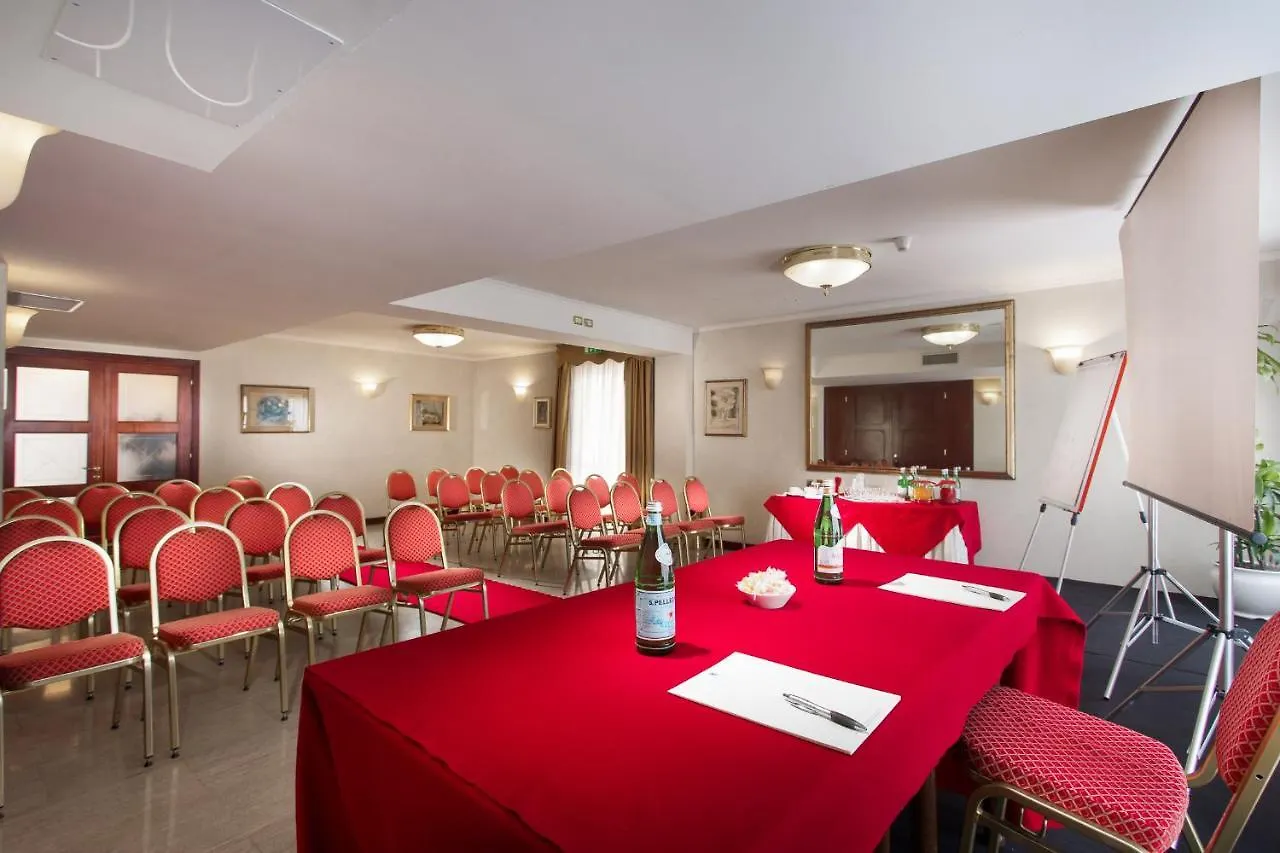 Hotel De Londres Римини