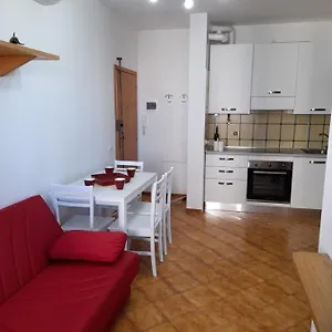https://appartamento-vista-mare-viserbella.emilia-romagnahotels.net